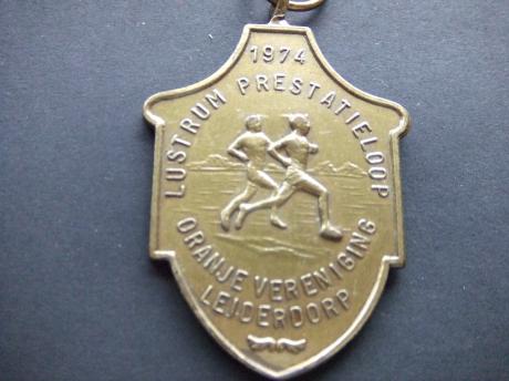 Lustrum prestatieloop 1974 oranjevereniging Leiderdorp atletiek